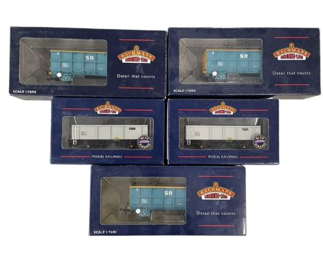 A mixed lof of boxed Bachmann 00 gauge rolling stock, to include: - 2 x 37-550: 46 Tonne POA Box Mineral Wagon 'Tiger' - 3 x 