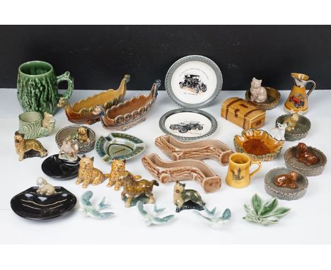 Large collection of Wade ceramics, to include Viking boats, dogs in baskets, animal figurines, treasure chest, egg cup, mug, 