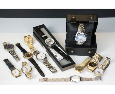 A small collection of gents wristwatches to include Casio, Sekonda and Pulsar examples.