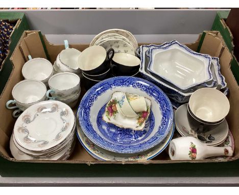 Aynsley 'Tibet' Pattern Part Tea Service, Myott Son &amp; Co. bowl, Misqinter teacups and saucers, blue and white tureens, Ol