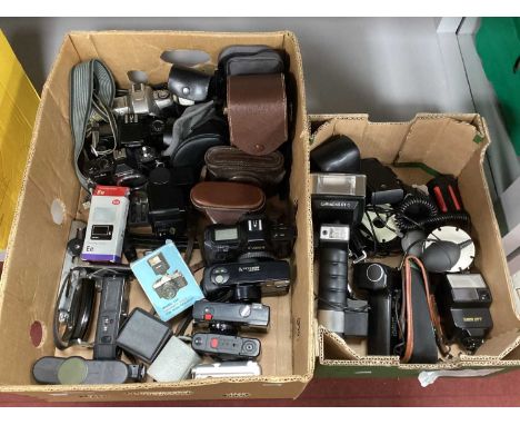 Cameras; Canon EOS 650, Pentax Pino 35, Paxette, Agfa, together with three lacking lenses, Minolta Auto Winder, flashes and o