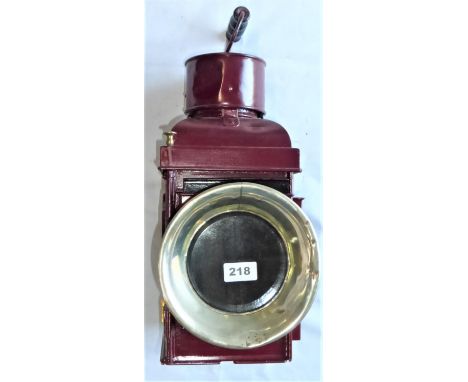 A LOCOMOTIVE/TRACTION ENGINE OIL-POWERED LAMP of imposing measurements, this particularly well-constructed lamp has a side op