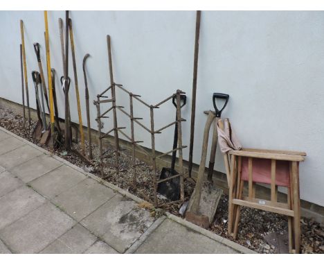 A large quantity of garden hand tools