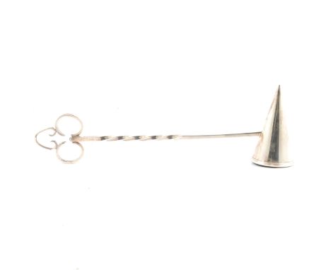 A modern silver candle snuffer, George Edward Grant, London 1978, part barleytwist handle, trefoil finial, 22.5cm, approx. 2o