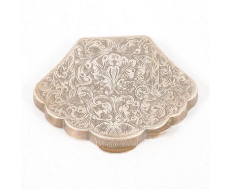 Italian silver compact, scallop-shape, bright cut decoration, width 9cm.