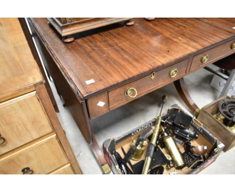 A 19th Century mahogany sofa or breakfast table, having drop ends, approx. 94 x 83cm