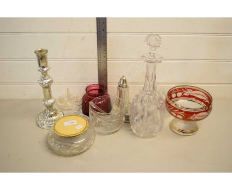 MIXED LOT OF GLASS WARES TO INCLUDE DECANTER, SUGAR SIFTER, CANDLESTICK, DRESSING TABLE JAR AND OTHER ASSORTED ITEMS