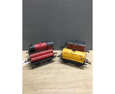 HORNBY MECCANO O GAUGE CLOCKWORK ENGINE AND 3 ROLLING STOCK AVERAGE CONDITION  NO KEY