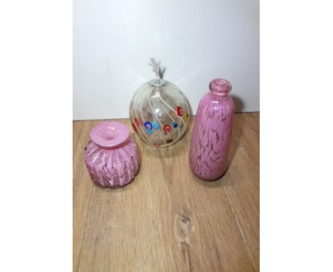MURANO MULTI-CANED OIL LAMP AND 2 PIECES OF PINK MDINA