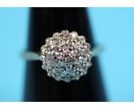 Gold diamond cluster ring