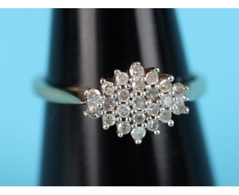 Gold diamond cluster ring