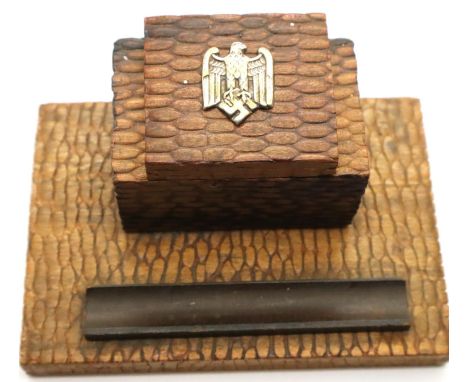 WWII German desktop inkwell with German Army closed wing eagle affixed. P&amp;P Group 1 (£14+VAT for the first lot and £1+VAT