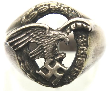 800 silver German WWII Luftwaffe Pilot / Observers signet ring, size P. P&amp;P Group 1 (£14+VAT for the first lot and £1+VAT