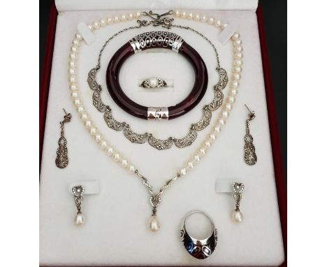 SELECTION OF SILVER AND SILVER MOUNTED JEWELLERYcomprising a pearl and CZ suite of jewellery - necklace, earrings and ring; a