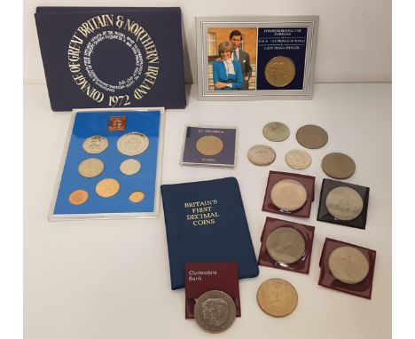 SELECTION OF COINSincluding a 1972 Coinage of Great Britain and Northern Ireland set, Britain's First Decimal Coins set, and 