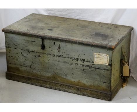 VINTAGE PINE BLANKET BOXthe interior with candle box, with rope carrying handles attached to both ends, 46cm high x 98cm wide