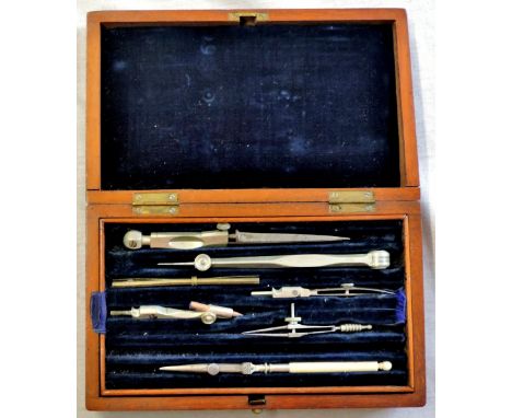 Boxed Compass Set-Vintage-all there in very good condition