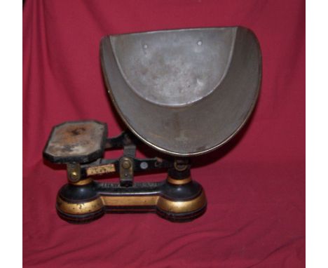 A set of cast iron Scales by the Albion Foundry Company.