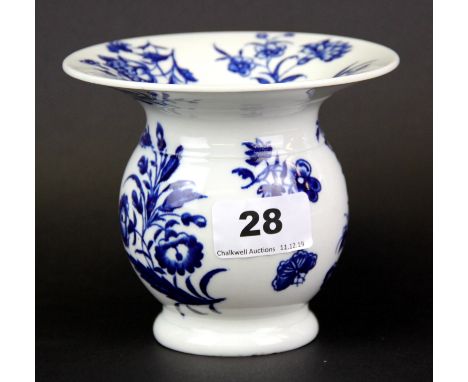 An 18th Century Worcester spittoon, H. 11cm, Dia. 12.5cm.