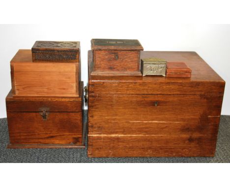 A quantity of vintage boxes, largest 42 x 34 x 27cm.