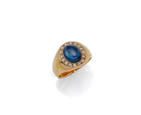 Klassischer Saphir Ringum 1980RM 53Ring in 585/000 Gelbgold (geprüft), mit einem Saphir - Cabochon ca. 3,70ct und umkranzt vo