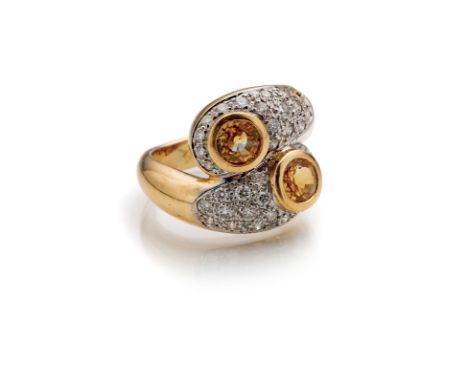 Diamant-RingRM 57750/000 Gelbgold 34 Diamanten im Brillantschliff ca. 0,65ct W/SI-P und zwei gelben, wohl synthetischen Korun
