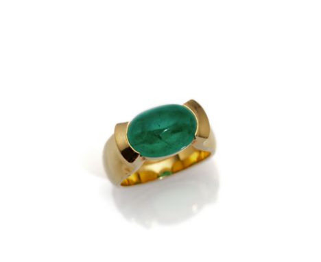 Smaragd Ringwohl Deutschland um 1980RM 59Ring in 750/000 Gelbgold (gestempelt) eine Handarbeit gefasst mit einem Smaragd im C