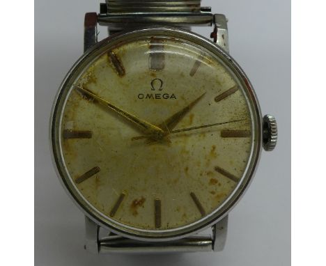 A gentleman's stainless steel Omega manual wind wristwatch, calibre 30SCT2, 325mm diameter, circa 1942, ticking but does not 