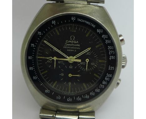A gentleman's stainless steel Omega Speedmaster Professional Mark II manual wind wristwatch, calibre 861, 42mm diameter, circ