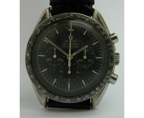 A gentleman's stainless steel Omega Speedmaster Professional 'The First Watch Worn on the Moon' manual wind wristwatch, 42mm 