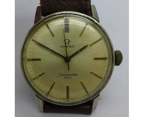 A gentleman's stainless steel Omega Seamaster 600 manual wind wristwatch, calibre 601, 34mm diameter, circa 1965, working