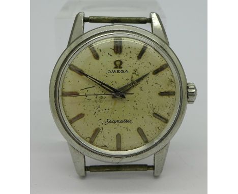 A gentleman's stainless steel Omega Seamaster manual wind wristwatch, calibre 285, 36mm diameter, circa 1961, working. 