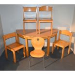 Kindertisch mit Kinderstühlen