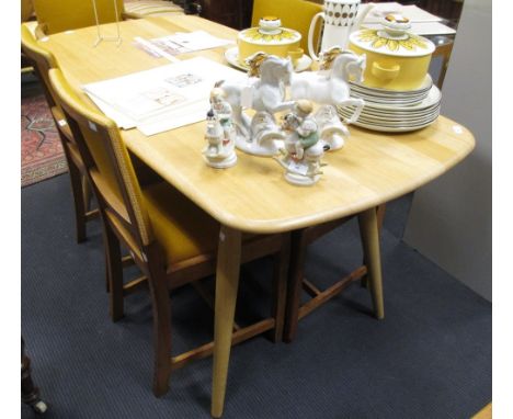 A contemporary Ercol oak 'Chiltern' four seater dining table, 74 x 150 x 76cm  