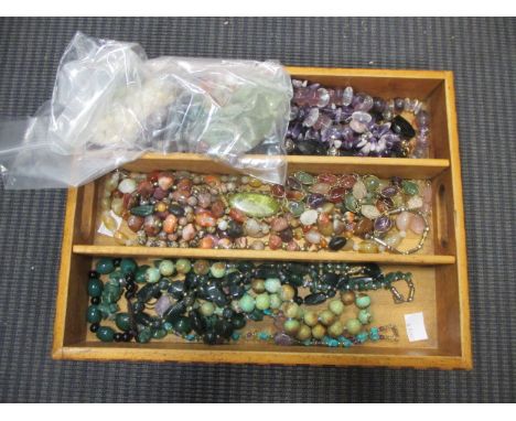 A quantity of hardstone bead jewellery and loose beads to include amethyst, tigers eye, flourite, agate etc  