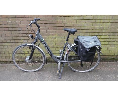 A Giant Hybrid Twist Esprit Double Power Bicycle with Saddle Bag and Charger, Has Instruction Manual but no Speedometer. Not 