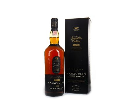 LAGAVULIN 1979 DISTILLERS EDITION - ONE LITRE Single Malt Scotch Whisky Finished in Pedro Ximenez sherry casks. One litre, 43