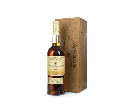 GLENMORANGIE 1981 SAUTERNES WOOD Single Malt Scotch Whisky Bottled 2002, bottle no. 1930. 70cl, 46% volume, in wooden box.