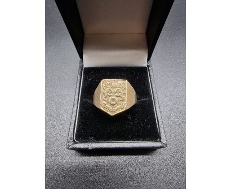 A 9ct gold Millwall Football Club supporters signet ring, size X, 6g. 