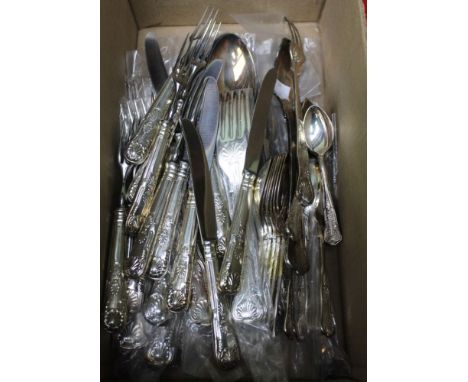 A quantity of silver plated Kings pattern cutlery, comprising six dinner forks, six dinner knives, six dessert spoons, six de