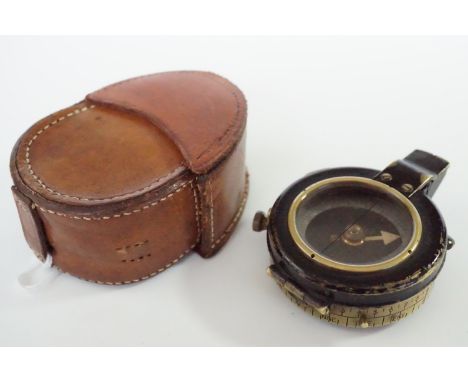 A 1917 British Army Verner's patent prismatic marching compass