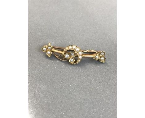 DIAMOND & PEARL BAR BROOCH 9CT GOLD