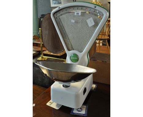 Vintage Avery enamel shop scales. (B.P. 21% + VAT) 