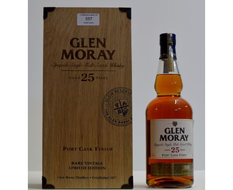 GLEN MORAY 25 YEARS OLD PORT CASK FINISH SPEYSIDE SINGLE MALT SCOTCH WHISKY, DISTILLED IN 1988, BOTTLE NUMBER 6913, WITH WOOD