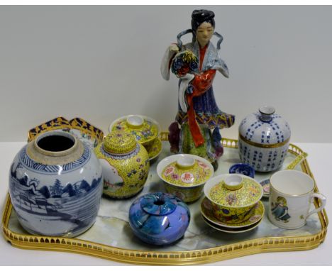 TRAY CONTAINING VARIOUS ORIENTAL CERAMICS, FIGURINE DISPLAY, CHINESE VASE, ROYAL WORCESTER MUG, COLOURED GLASS VASE ETC     