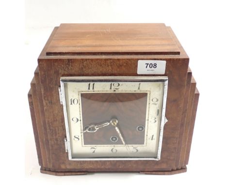 An Art Deco mantel clock 