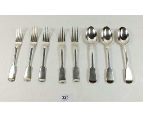 Five silver dessert forks, London 1903 together with three table spoons, London 1902, combined weight 400g 