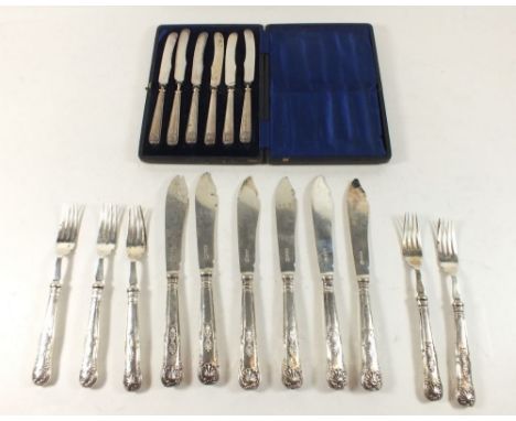 A silver fish cutlery part set comprising six knives and five forks and a set of silver handled tea knives, cased 