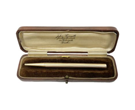9ct gold propelling pencil, with engine turned decoration and blank rectangular cartouche, hallmarked E Baker &amp; Son, Birm