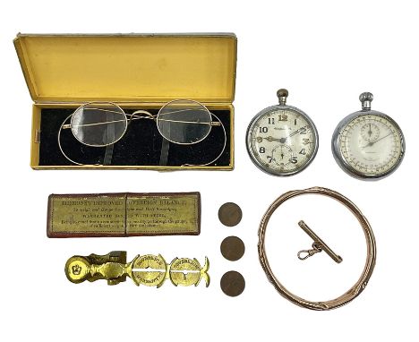 Jaeger-Le Coultre military pocket watch, the back case engraved G.S.T.P 037076, with broad arrow, together with a Pratima sto